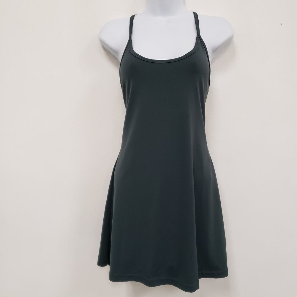 Quince active Dress